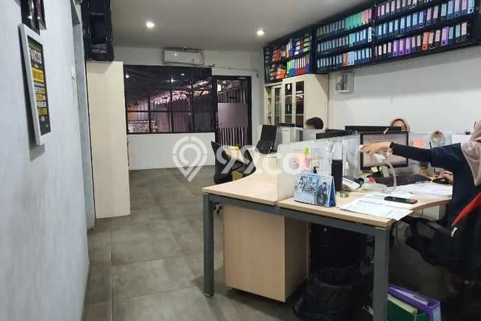Ruko Dijual di Prime Area Jakarta Timur Luas 360m2 Ruko Dijual di Prime Area Jakarta Timur Luas 360m2