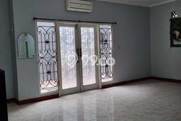 Rumah Luas Asri 4 KT Siap Huni di Harapan Indah Bekasi Rumah Luas Asri 4 KT Siap Huni di Harapan Indah Bekasi