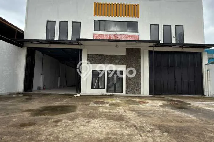 Disewakan Gudang di Kawasan Ramai Bekasi Luas 1m2 Disewakan Gudang di Kawasan Ramai Bekasi Luas 1m2