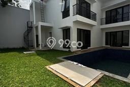 Rumah Luxury Modern Tanpa Renovasi di Pondok Indah Jakarta Selatan Rumah Luxury Modern Tanpa Renovasi di Pondok Indah Jakarta Selatan