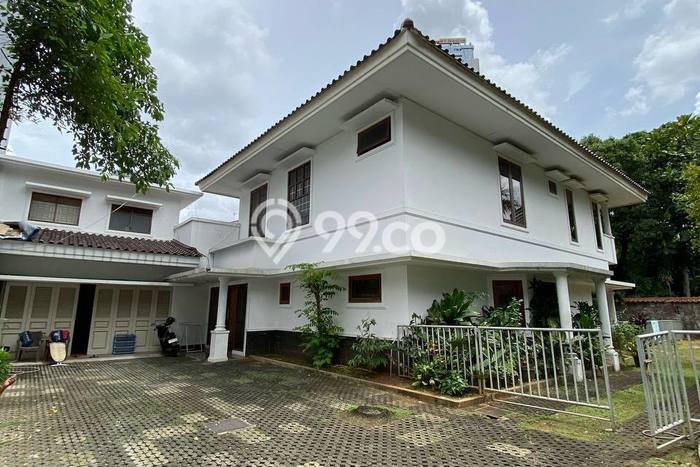 Hunian 5 Kamar Lengkap Disewakan di Menteng Harga Kompetitif Hunian 5 Kamar Lengkap Disewakan di Menteng Harga Kompetitif