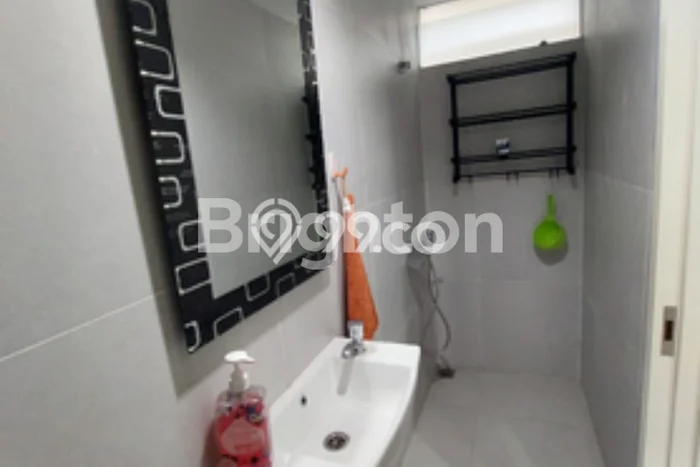For Sale Hunian Rumah Nyaman 3 Kamar di Citraland, Surabaya For Sale Hunian Rumah Nyaman 3 Kamar di Citraland, Surabaya