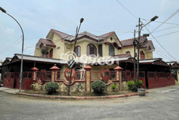 Hunian Eksklusif Dijual LT 282m2 di Gayungan, Surabaya Hunian Eksklusif Dijual LT 282m2 di Gayungan, Surabaya