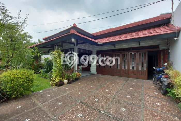 Hunian Mewah Dijual LT 780m2 di Wonocolo, Surabaya Hunian Mewah Dijual LT 780m2 di Wonocolo, Surabaya