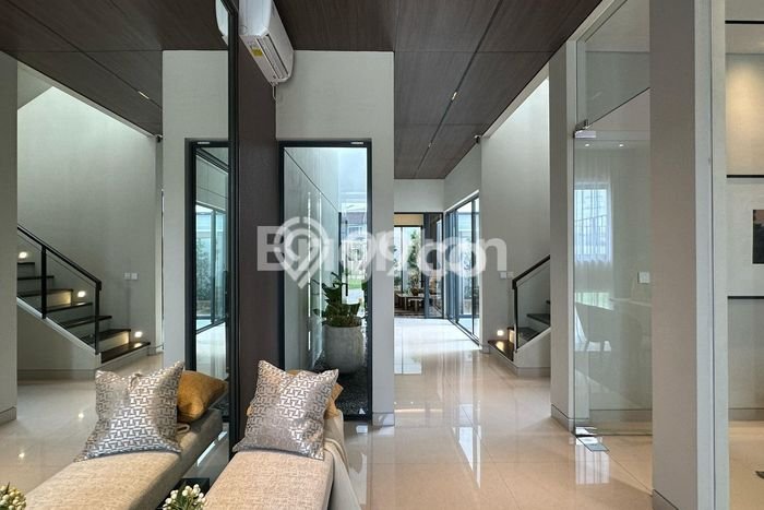 Best Deal Hunian Premium Ideal dan Luas di Lakarsantri, Surabaya Best Deal Hunian Premium Ideal dan Luas di Lakarsantri, Surabaya