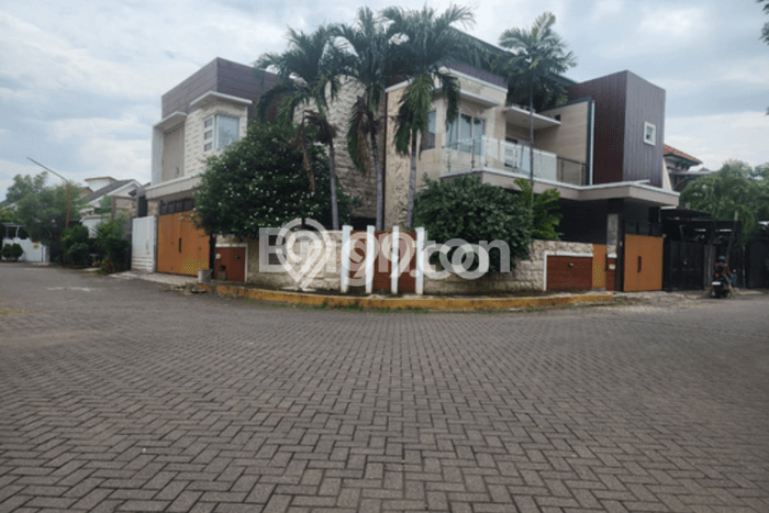 Dijual Hunian Mewah dengan Fasilitas Sekitar Lengkap di Sidoarjo, Sidoarjo Dijual Hunian Mewah dengan Fasilitas Sekitar Lengkap di Sidoarjo, Sidoarjo