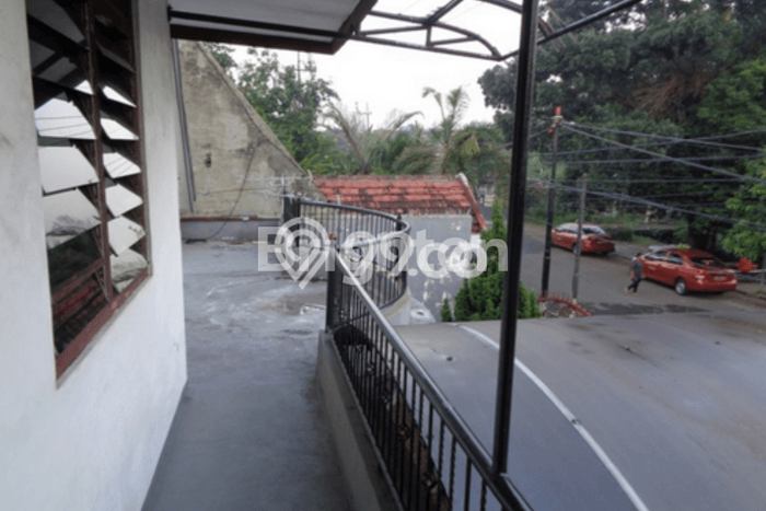 Dijual! Komersial di Ketintang Surabaya LT 352m2 / LB 250m2 Kawasan Bisnis Dijual! Komersial di Ketintang Surabaya LT 352m2 / LB 250m2 Kawasan Bisnis