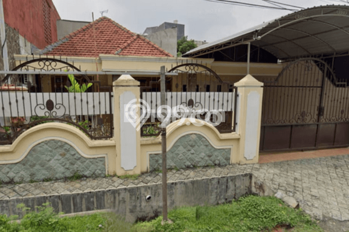 Dijual Rumah Premium dengan Fasilitas Sekitar Komplit di Wonokromo, Surabaya Dijual Rumah Premium dengan Fasilitas Sekitar Komplit di Wonokromo, Surabaya