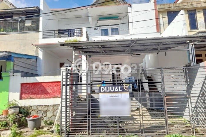 Rumah Strategis Minimalis Lb 196m2 di Purwakarta, Cilegon Rumah Strategis Minimalis Lb 196m2 di Purwakarta, Cilegon