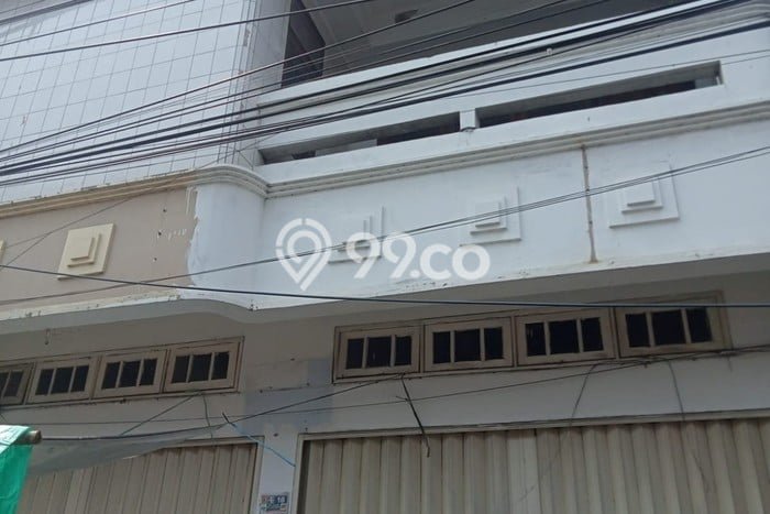 For Rent Ruko Premium di , Luas 300m2m², Area Strategis For Rent Ruko Premium di , Luas 300m2m², Area Strategis