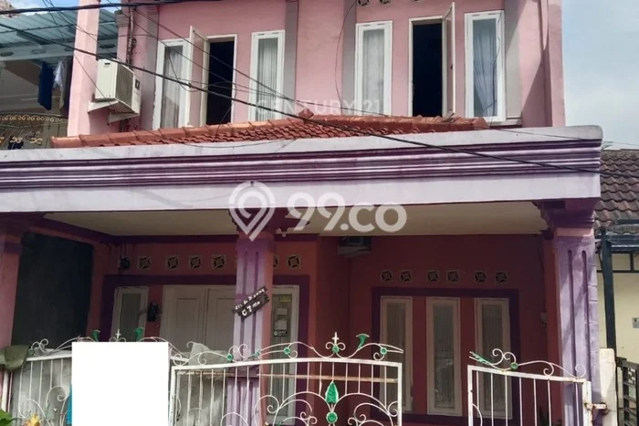 Dijual Rumah 4 Kamar Lokasi Ideal Bagus dan Strategis di Jombang Dijual Rumah 4 Kamar Lokasi Ideal Bagus dan Strategis di Jombang