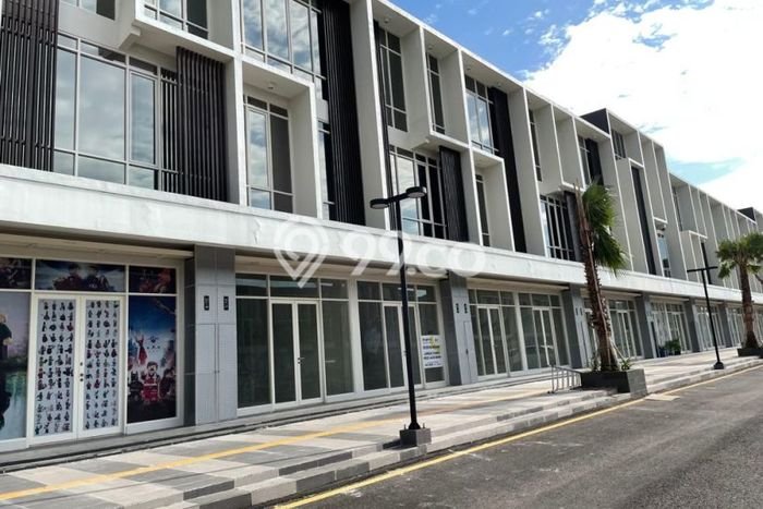 Area Ramai! Ruko Dijual di Pakal untuk Bisnis Luas Bangunan 616m2 Area Ramai! Ruko Dijual di Pakal untuk Bisnis Luas Bangunan 616m2
