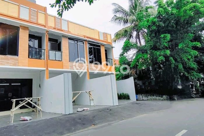 Ruko Dijual di Bogor LT 87m2 & LB 89m2 Lokasi Terbaik! Ruko Dijual di Bogor LT 87m2 & LB 89m2 Lokasi Terbaik!