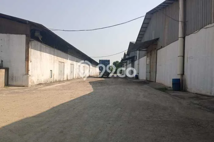 Gudang untuk disewa di Karawang Timur punya LT 5000m2 & LB 1500m2 harga sewa kompetitif Gudang untuk disewa di Karawang Timur punya LT 5000m2 & LB 1500m2 harga sewa kompetitif