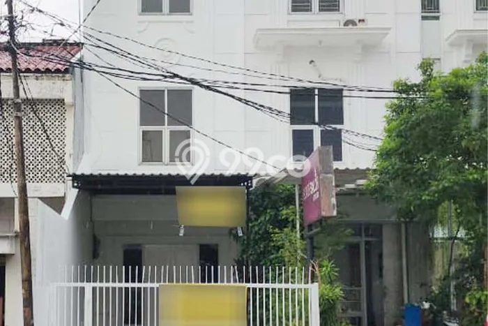 Ruko disewakan di Tebet Jakarta Selatan dengan luas bangunan 174m2 Ruko disewakan di Tebet Jakarta Selatan dengan luas bangunan 174m2
