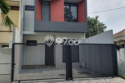 Dijual Hunian Rumah Nyaman 3 KT di Manyar, Surabaya Dijual Hunian Rumah Nyaman 3 KT di Manyar, Surabaya