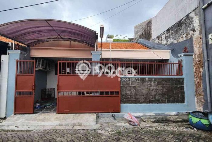 Rumah Disewakan Surabaya LT 168m2 LB 168m2 Area Ngagel Rumah Disewakan Surabaya LT 168m2 LB 168m2 Area Ngagel