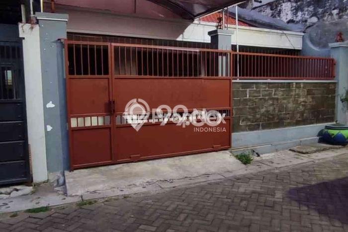 Rumah Disewakan Surabaya LT 168m2 LB 168m2 Area Ngagel Rumah Disewakan Surabaya LT 168m2 LB 168m2 Area Ngagel