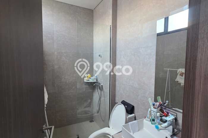 Unit Ruko Dijual di BSD Tangerang Selatan Luas Bangunan 276m2 Unit Ruko Dijual di BSD Tangerang Selatan Luas Bangunan 276m2