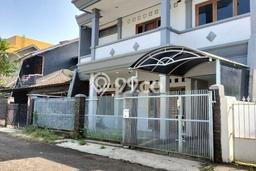 Jual Rumah Modern 5 KT di Gatot Subroto, Bandung Jual Rumah Modern 5 KT di Gatot Subroto, Bandung