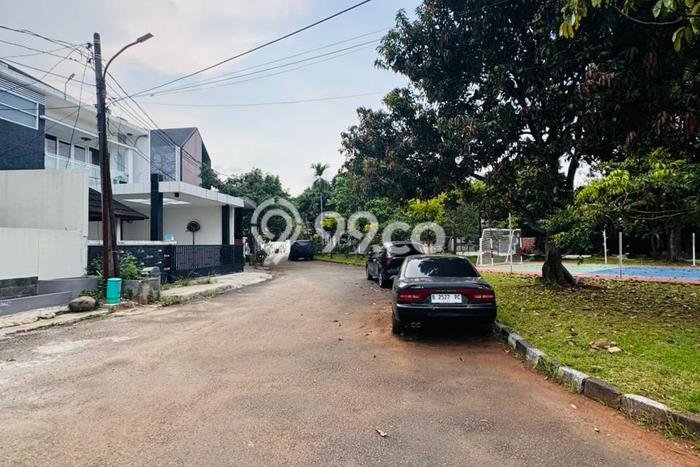Jual Rumah Luas Megah Dengan View Cantik di Serpong Villa Melati Mas, Tangerang Selatan Jual Rumah Luas Megah Dengan View Cantik di Serpong Villa Melati Mas, Tangerang Selatan