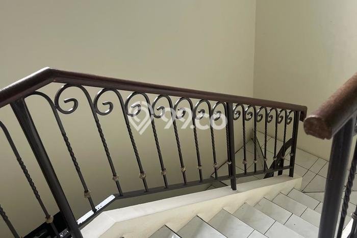 Rumah Modern 3 KT LT 119m2 di Legenda Wisata Rumah Modern 3 KT LT 119m2 di Legenda Wisata
