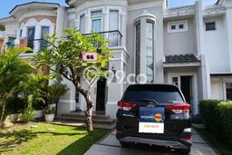 Jual Rumah Mewah Elegan Dengan View Eksklusif di Cibubur, Bogor Jual Rumah Mewah Elegan Dengan View Eksklusif di Cibubur, Bogor