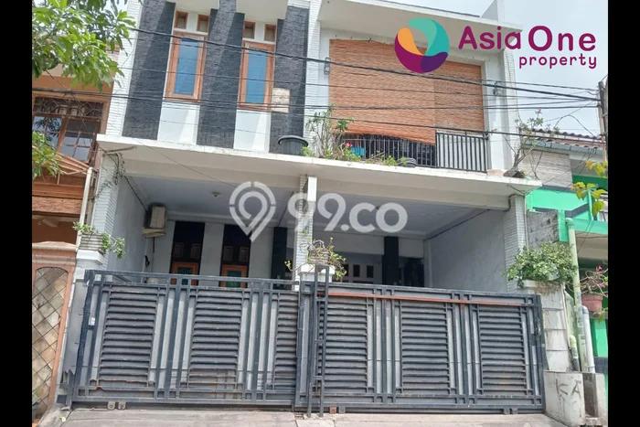Dijual Rumah 5 Kamar Lokasi Ideal Nyaman dan Strategis di Kelapa Gading Dijual Rumah 5 Kamar Lokasi Ideal Nyaman dan Strategis di Kelapa Gading