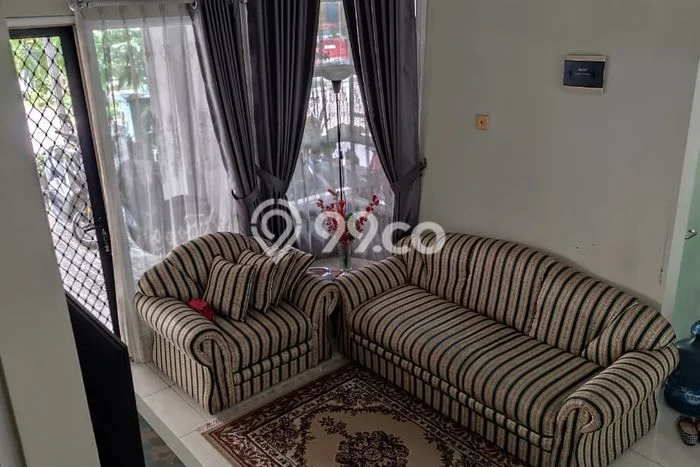 Jual Rumah Bagus Siap Huni LB 130m2 di Cakung, Jakarta Timur Jual Rumah Bagus Siap Huni LB 130m2 di Cakung, Jakarta Timur
