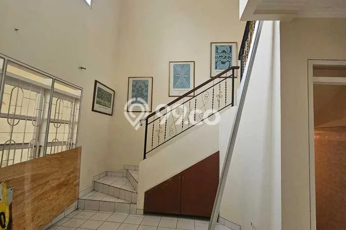 Disewakan! Rumah 3 Kamar Tidur &
3 Kamar Mandi di Kota Wisata, Jakarta Timur Disewakan! Rumah 3 Kamar Tidur &
3 Kamar Mandi di Kota Wisata, Jakarta Timur