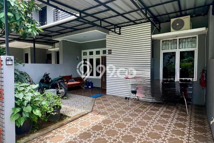 For Sale Rumah 4 Kamar Lokasi Strategis Nyaman dan Strategis di Bogor Selatan For Sale Rumah 4 Kamar Lokasi Strategis Nyaman dan Strategis di Bogor Selatan