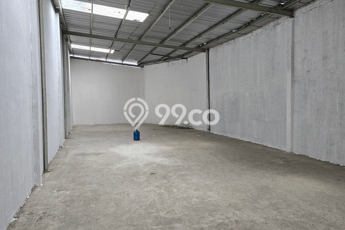 Disewakan Gudang Kawasan Periuk, Luas 2700m², Pusat Bisnis Disewakan Gudang Kawasan Periuk, Luas 2700m², Pusat Bisnis