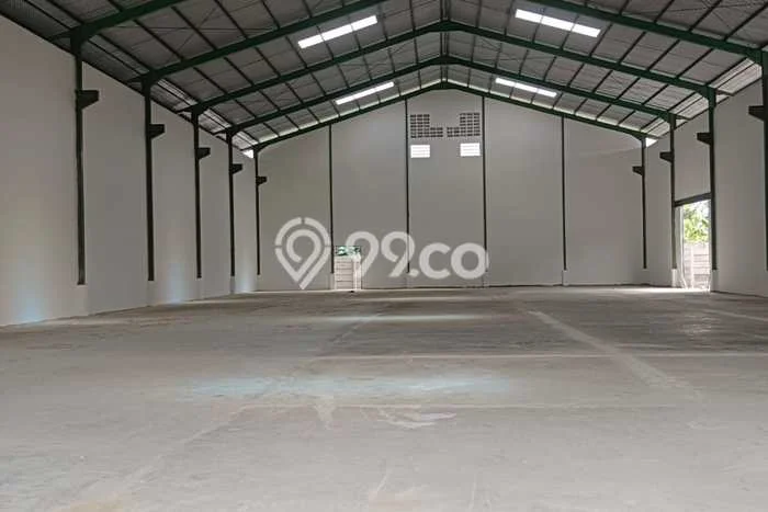 Gudang Disewa di Tangerang dengan LB 1200m2 Area Komersial Ramai Gudang Disewa di Tangerang dengan LB 1200m2 Area Komersial Ramai