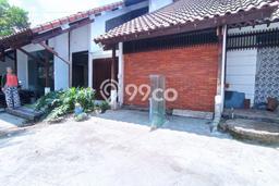 For Sale Rumah 4 Kamar Lokasi Ideal Nyaman dan Strategis di Lengkong For Sale Rumah 4 Kamar Lokasi Ideal Nyaman dan Strategis di Lengkong