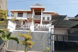Rumah Elit Modern Tanpa Renovasi di Setra Duta Bandung Rumah Elit Modern Tanpa Renovasi di Setra Duta Bandung