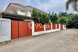 Dijual Rumah Premium dengan Fasilitas Sekitar Komplit di Permata Hijau, Jakarta Selatan Dijual Rumah Premium dengan Fasilitas Sekitar Komplit di Permata Hijau, Jakarta Selatan