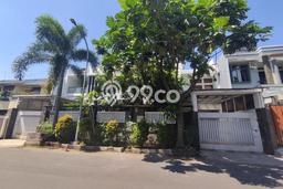 Ready to Use! Luxury House LT 363m2 Desain Modern di Turangga Ready to Use! Luxury House LT 363m2 Desain Modern di Turangga