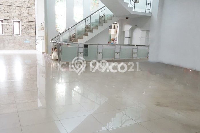 FOR RENT! Ruko di Buah Batu Cocok untuk Bisnis 500m2 FOR RENT! Ruko di Buah Batu Cocok untuk Bisnis 500m2