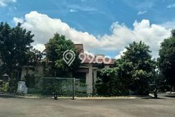 Rumah Mewah LB 500m2 Siap Pakai Desain Elegan di Bintaro, Tangerang Selatan Rumah Mewah LB 500m2 Siap Pakai Desain Elegan di Bintaro, Tangerang Selatan