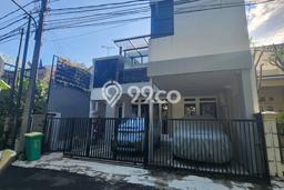 Rumah Luas Asri 4 KT Siap Pakai di Bintaro Tangerang Selatan Rumah Luas Asri 4 KT Siap Pakai di Bintaro Tangerang Selatan