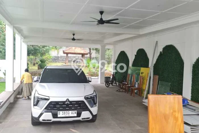Rumah Elit LB 480m2 Siap Pakai Desain Elegan di Jatiwarna, Bekasi Rumah Elit LB 480m2 Siap Pakai Desain Elegan di Jatiwarna, Bekasi