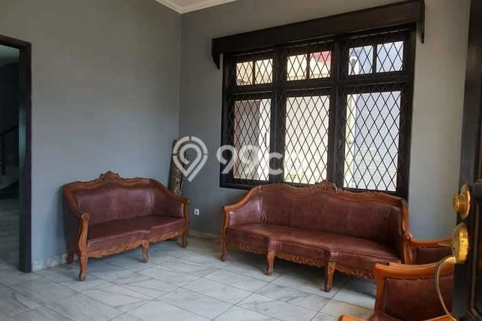 Disewakan! Rumah 4 Kamar Tidur &
4 Kamar Mandi di Jeruk Purut, Jakarta Selatan Disewakan! Rumah 4 Kamar Tidur &
4 Kamar Mandi di Jeruk Purut, Jakarta Selatan