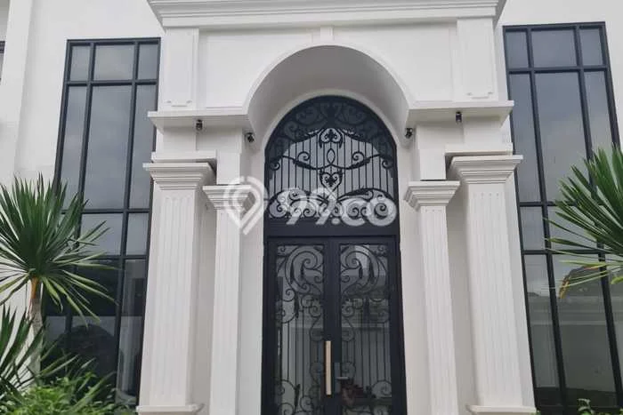 Rumah Elit LB 480m2 Siap Pakai Desain Elegan di Jatiwarna, Bekasi Rumah Elit LB 480m2 Siap Pakai Desain Elegan di Jatiwarna, Bekasi
