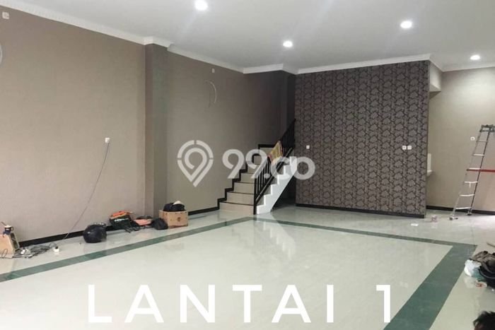 Area Ramai! Ruko Dijual di Krembangan untuk Bisnis Luas Bangunan 98m2 Area Ramai! Ruko Dijual di Krembangan untuk Bisnis Luas Bangunan 98m2