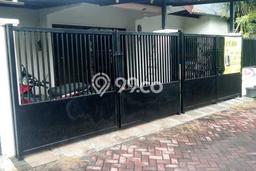 For Sale Rumah 4 Kamar Lokasi Ideal Nyaman dan Strategis di Tenggilis Mejoyo For Sale Rumah 4 Kamar Lokasi Ideal Nyaman dan Strategis di Tenggilis Mejoyo