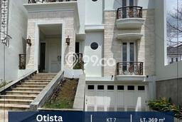 For Sale! Premium House LT 369m2 Desain Elegan di Otista For Sale! Premium House LT 369m2 Desain Elegan di Otista