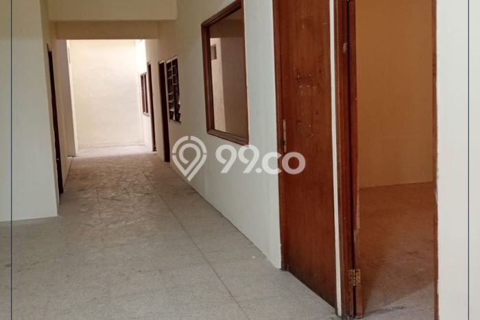 Disewakan! Rumah 10 Kamar Tidur &
3 Kamar Mandi di Roxy, Jakarta Pusat Disewakan! Rumah 10 Kamar Tidur &
3 Kamar Mandi di Roxy, Jakarta Pusat