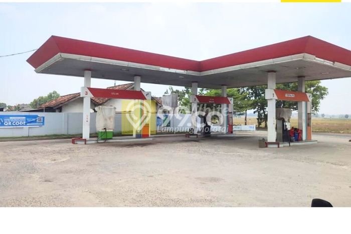 Area Ramai! Gudang Dijual di Metro Pusat untuk Bisnis Luas Bangunan 256m2 Area Ramai! Gudang Dijual di Metro Pusat untuk Bisnis Luas Bangunan 256m2