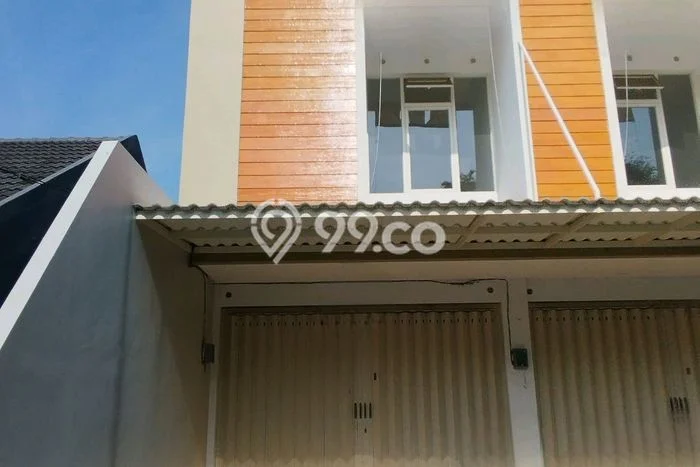 Unit Ruko Dijual di Gayungan Surabaya Luas Tanah 130m2, Luas Bangunan 260m2 Unit Ruko Dijual di Gayungan Surabaya Luas Tanah 130m2, Luas Bangunan 260m2
