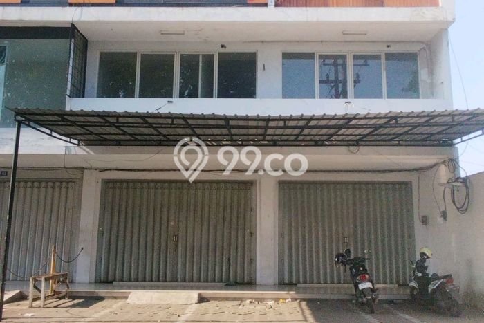 Unit Ruko Dijual di Surabaya LT 194m2 & LB 776m2 Unit Ruko Dijual di Surabaya LT 194m2 & LB 776m2